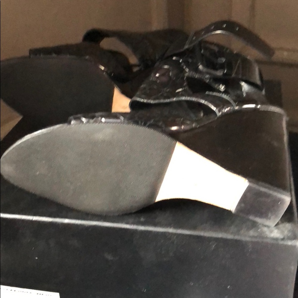 Shoes - Picture 4 of 4